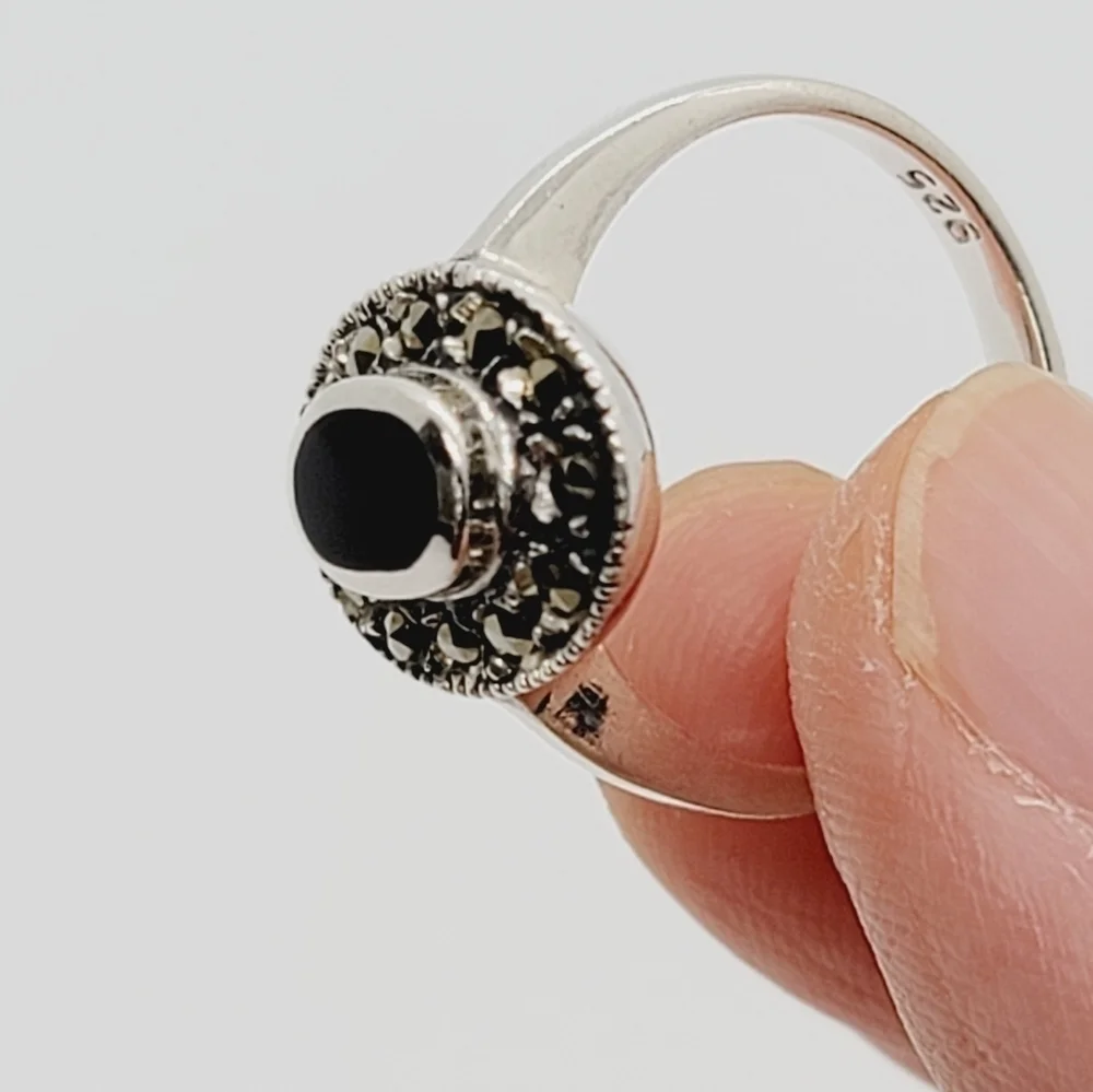 925 Sterling Silver White Gold Plated ring 5.25